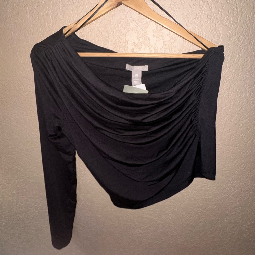 H&M off the shoulder black blouse